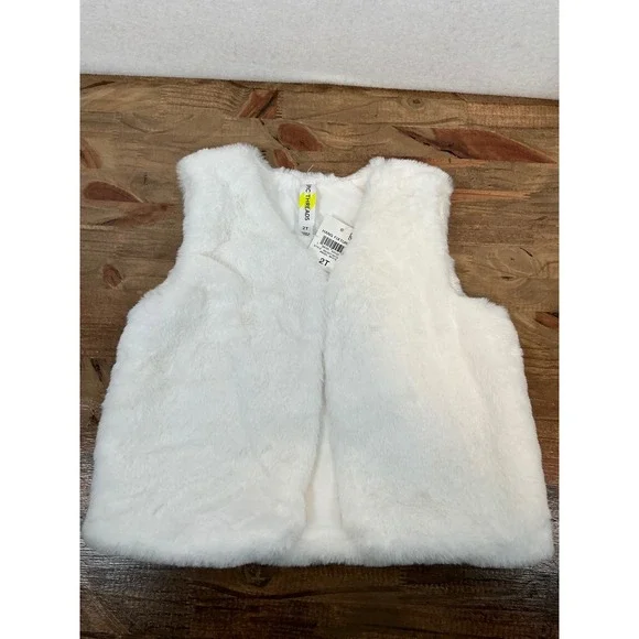 Epic Threads Girls White Faux Fur Vest Size 2T NWT - Picture 1 of 4